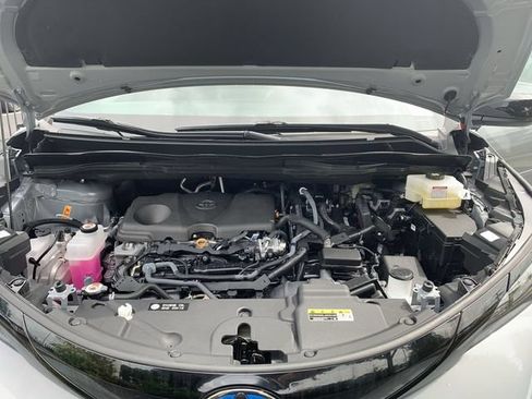 Used 2025 Toyota Sienna XSE FWD image 16