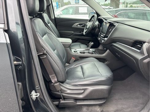 Used 2020 Chevrolet Traverse LT FWD image 23