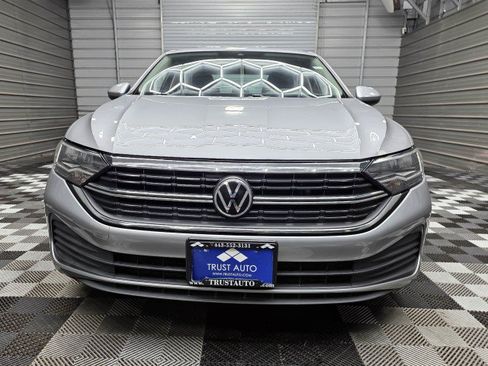 Used 2022 Volkswagen Jetta SE FWD image 4