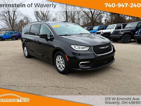 Used 2022 Chrysler Pacifica Touring-L image 20