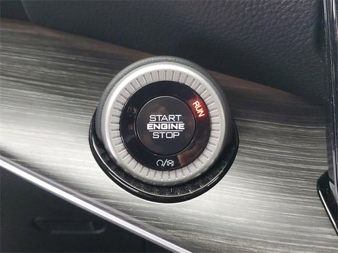 Used 2024 Jeep Wagoneer L Series II w/ Flexible Seating Group image 30