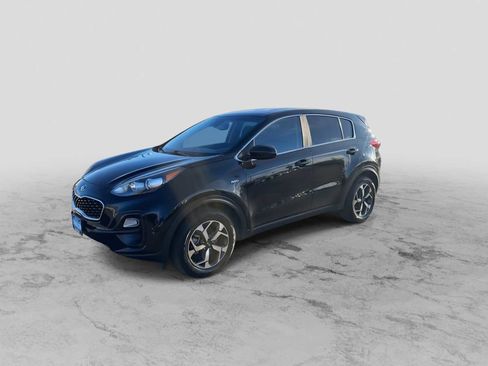 Used 2021 Kia Sportage LX image 4