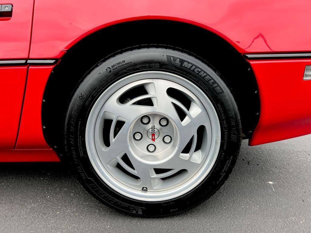 Used 1990 Chevrolet Corvette ZR-1 RWD image 26