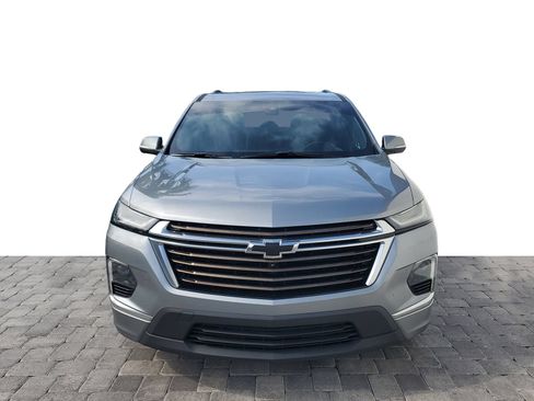 Used 2023 Chevrolet Traverse High Country FWD image 2