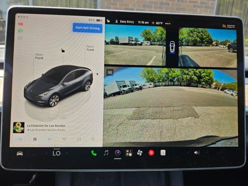 Used 2023 Tesla Model Y Long Range AWD/4WD image 45