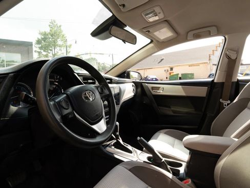 Used 2019 Toyota Corolla LE FWD image 26