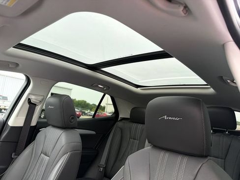 Used 2024 Buick Envision Avenir AWD/4WD image 26