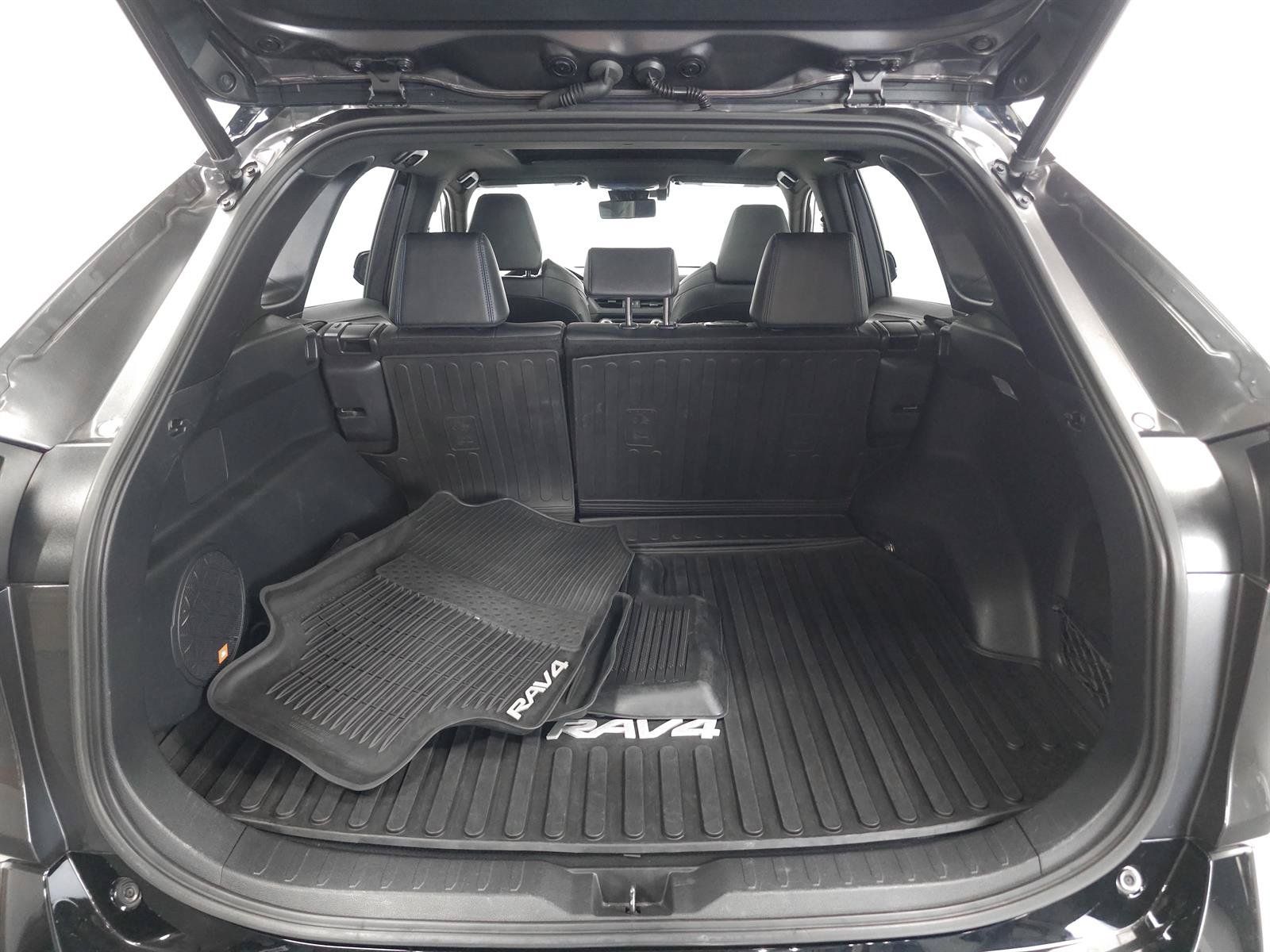 Used 2019 Toyota RAV4 XSE AWD/4WD image 11