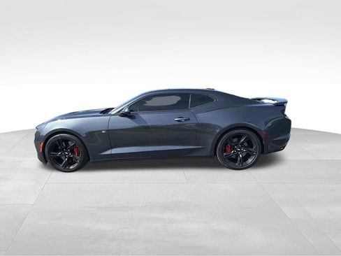 Used 2019 Chevrolet Camaro SS RWD image 6
