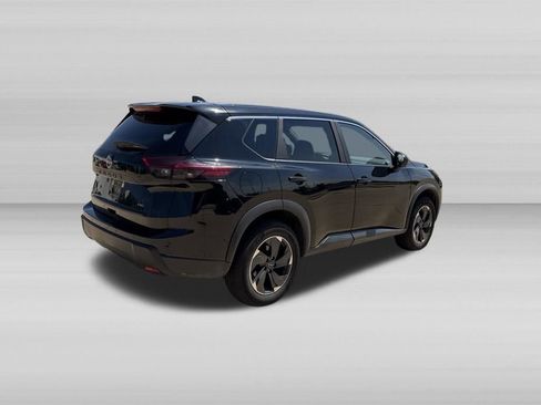 Used 2025 Nissan Rogue SV AWD/4WD image 4