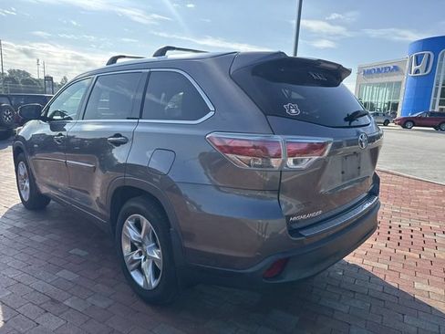 Used 2015 Toyota Highlander Limited w/ Driver Technology Package AWD/4WD image 7