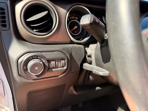 Used 2018 Jeep Wrangler Unlimited Sport S image 14