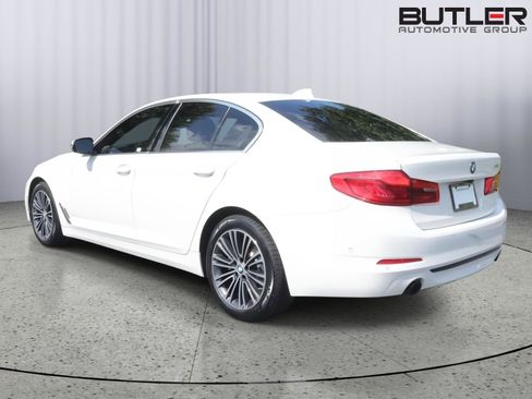 Used 2020 BMW 530i w/ Premium Package RWD image 4
