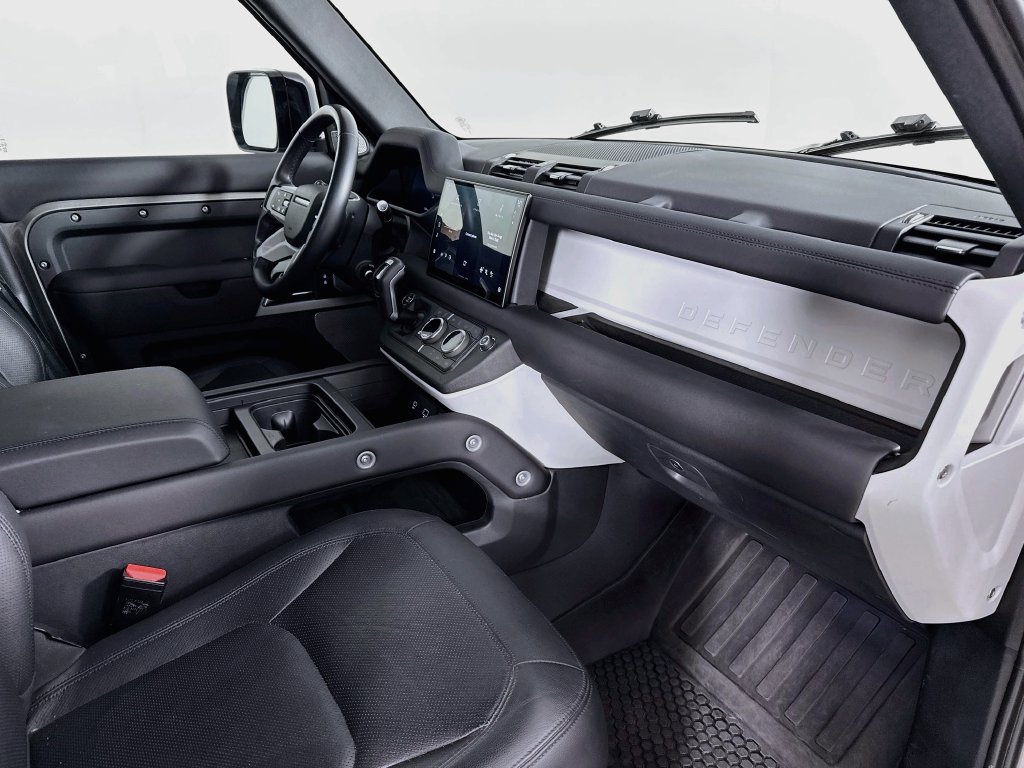 Used 2024 Land Rover Defender 130 S AWD/4WD image 32