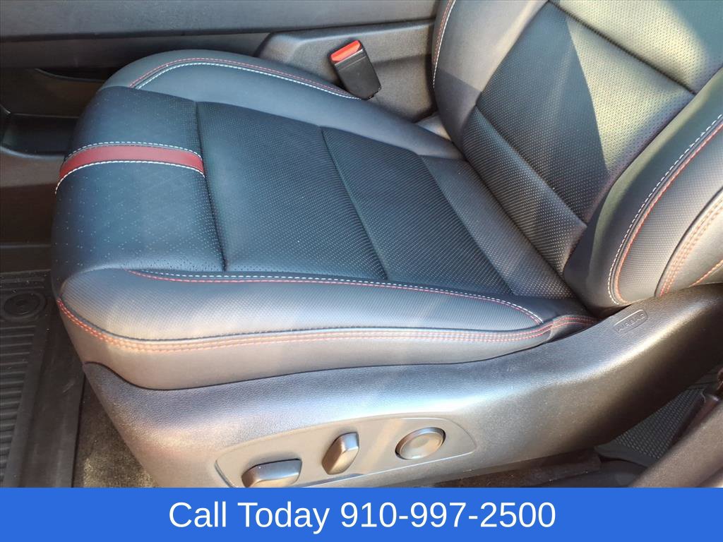 Used 2025 Chevrolet Traverse RS w/ LPO, Floor Liner Package FWD image 18
