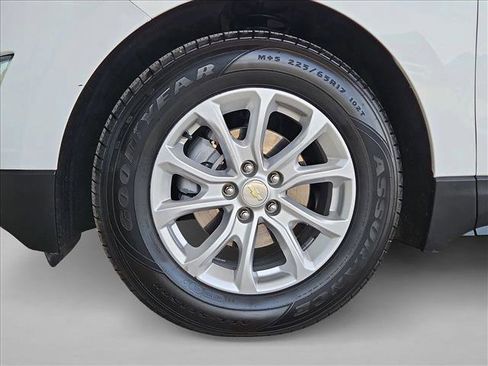 Used 2020 Chevrolet Equinox LS AWD/4WD image 29