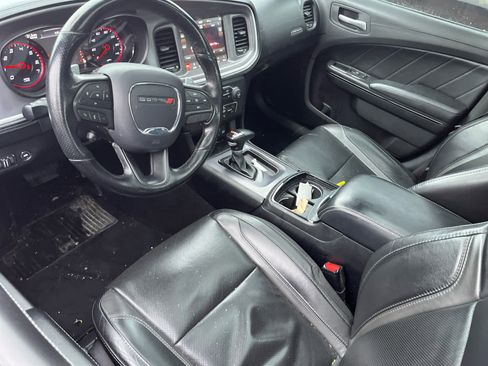 Used 2019 Dodge Charger SXT w/ Plus Group image 4