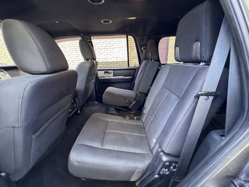 Used 2017 Ford Expedition XLT image 17