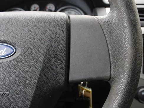 Used 2009 Ford Focus SE image 13