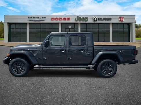 New 2025 Jeep Gladiator Sport image 27