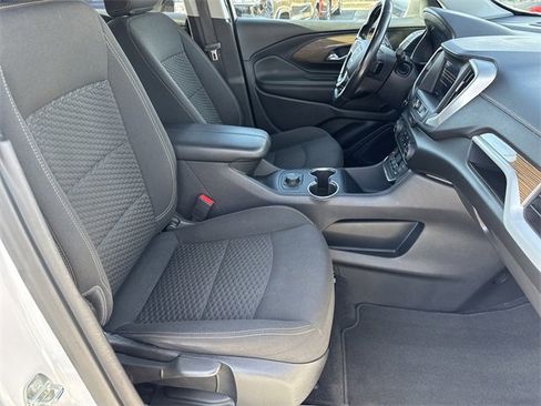 Used 2021 GMC Terrain SLE w/ Elevation Edition image 13