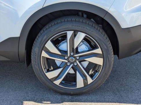 New 2026 Volvo XC40 B5 Ultra w/ Climate Package image 6