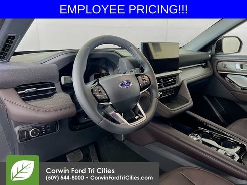 New 2026 Ford Explorer Platinum AWD/4WD image 3