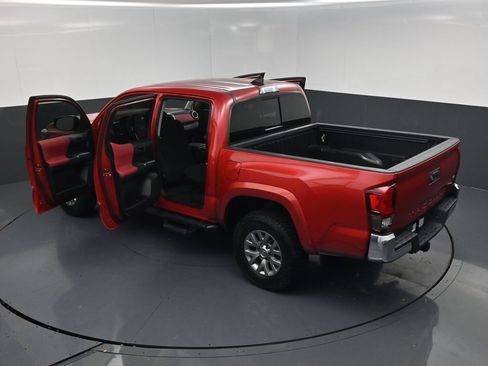 Used 2019 Toyota Tacoma SR5 RWD image 19