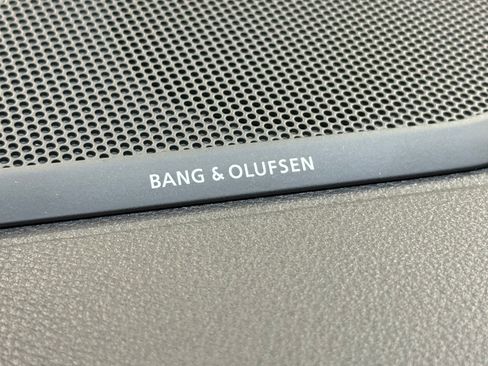 Used 2020 Audi Q3 2.0T Premium Plus w/ Premium Plus Package image 25