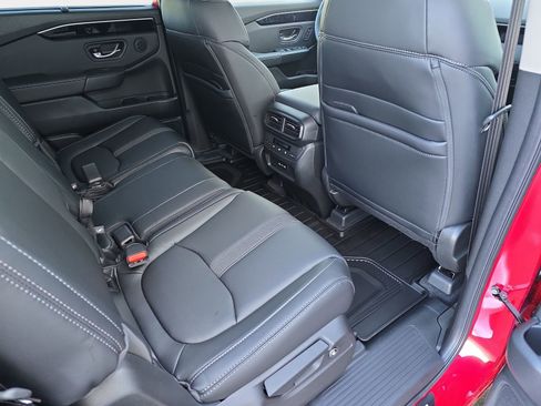 New 2025 Honda Pilot EX-L image 11