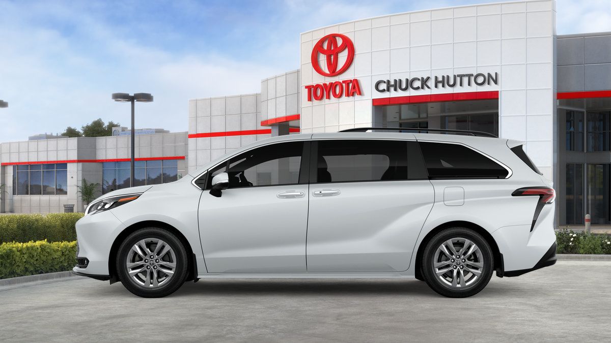 Certified 2026 Toyota Sienna XLE AWD/4WD image 40