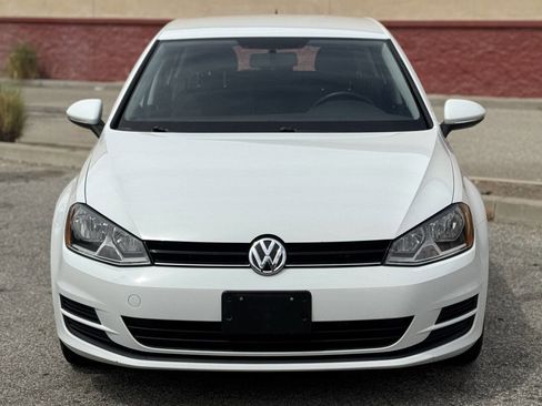 Used 2016 Volkswagen Golf S image 2