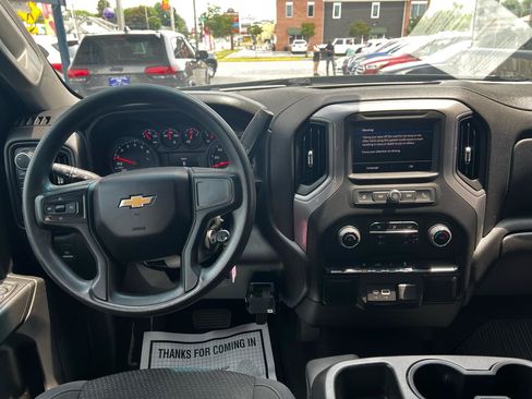 Used 2022 Chevrolet Silverado 1500 Custom AWD/4WD image 13