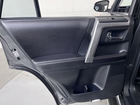 Used 2016 Toyota 4Runner Limited image 20