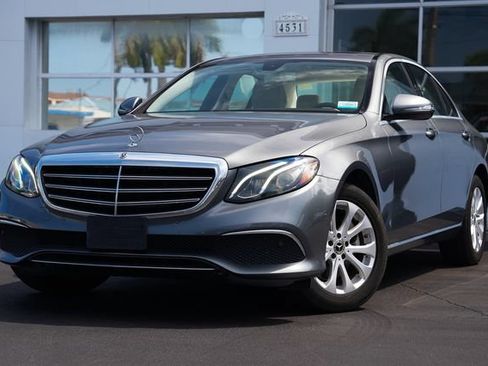 Used 2018 Mercedes-Benz E 300 4MATIC image 1