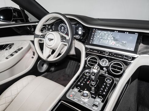 Certified 2020 Bentley Continental GT V8 AWD/4WD image 24