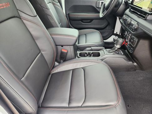 New 2026 Jeep Wrangler Unlimited Rubicon image 10