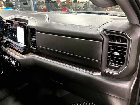 Used 2023 GMC Sierra 1500 Elevation image 16