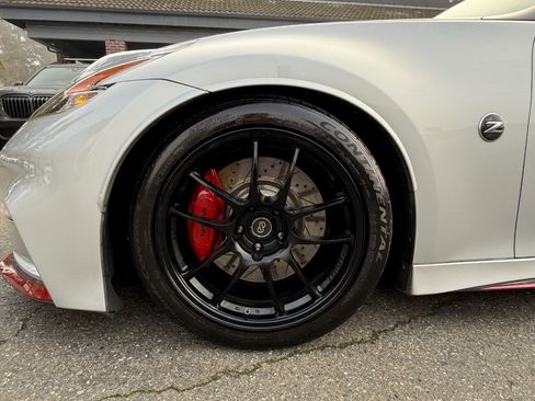 Used 2016 Nissan 370Z NISMO image 6