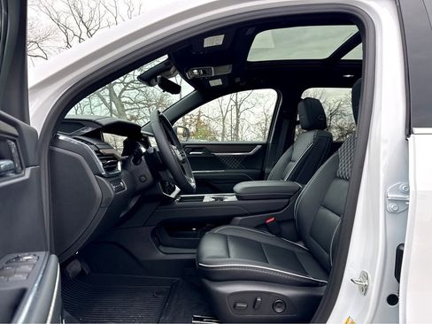 New 2026 GMC Acadia Denali w/ Super Cruise Package AWD/4WD image 9