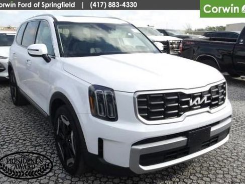 Used 2025 Kia Telluride S image 4