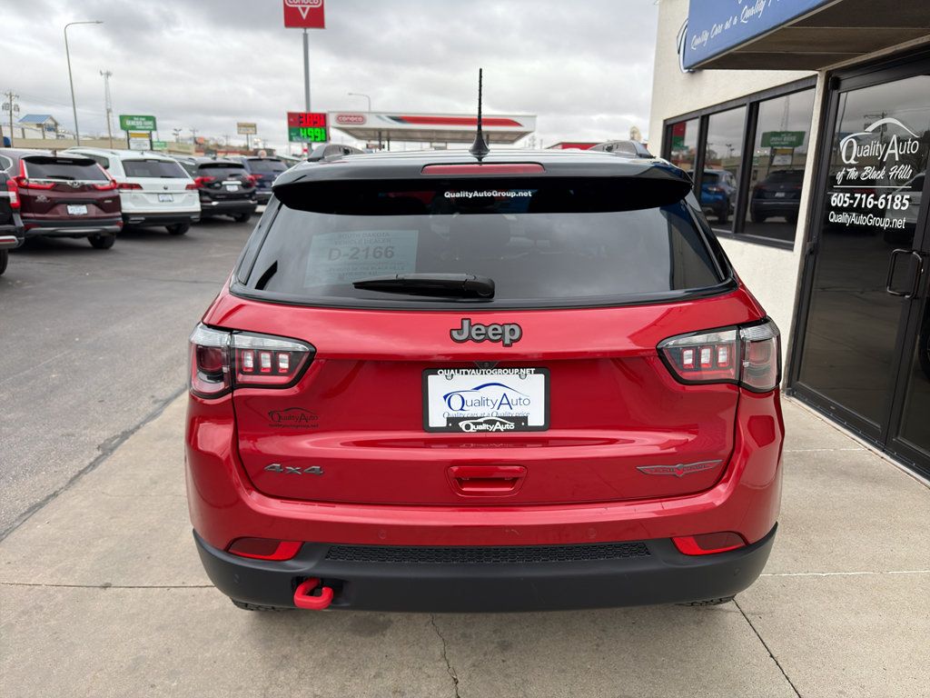 Used 2025 Jeep Compass Trailhawk AWD/4WD image 6