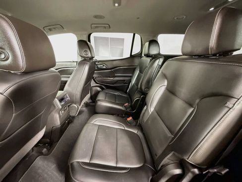 Used 2021 GMC Acadia SLT w/ Technology Package AWD/4WD image 28