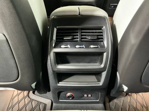 Used 2024 BMW X5 xDrive40i w/ Premium Package AWD/4WD image 10