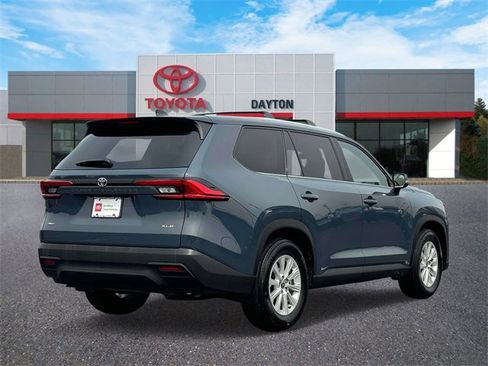 Used 2024 Toyota Grand Highlander XLE image 5