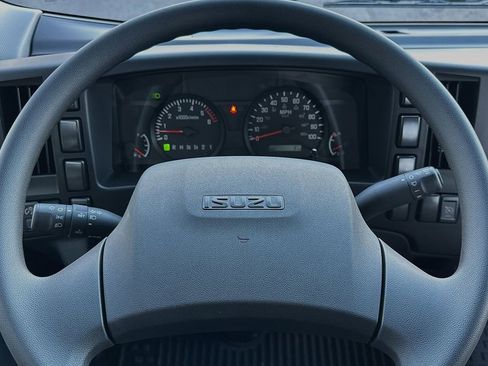 Used 2024 Isuzu NPR RWD image 16