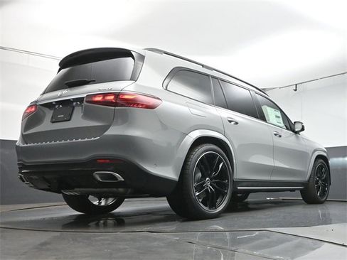 New 2026 Mercedes-Benz GLS 580 4MATIC image 39