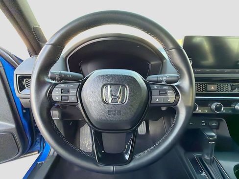 Used 2023 Honda Civic Sport image 11