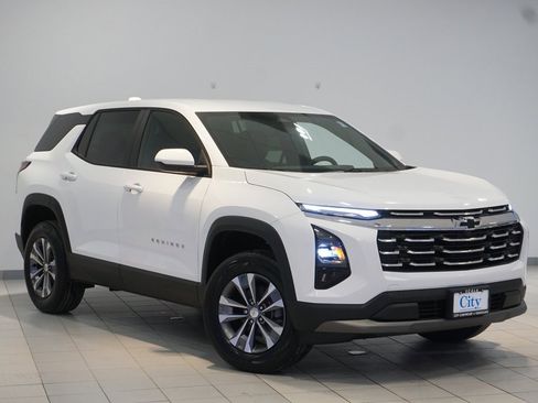 New 2026 Chevrolet Equinox LT image 3