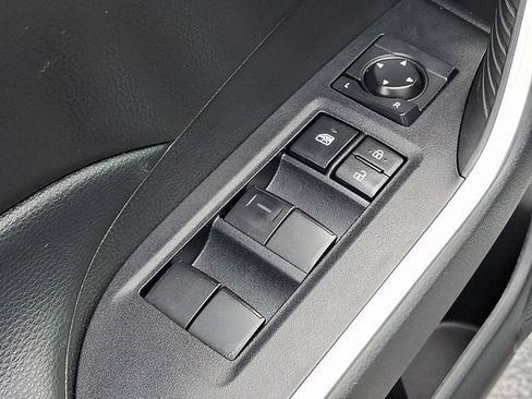 Certified 2022 Toyota RAV4 LE AWD/4WD image 25